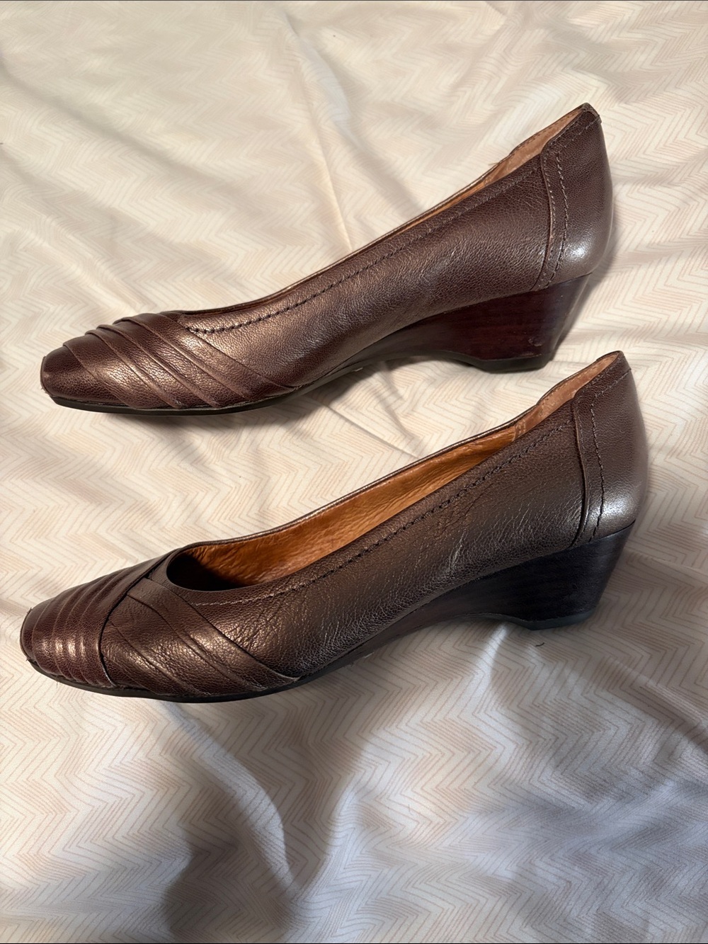 Clark’s Metallic Brown Leather Wedges - 5 - Picture 2 of 6
